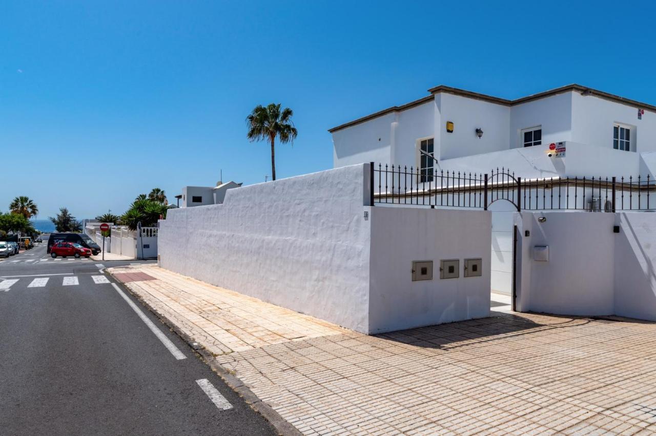 Villa Mannat By Villa Plus Puerto del Carmen  Extérieur photo